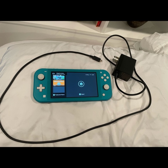 Nintendo Switch Lite w/Case + Animal Crossing New Horizons - Picture 7 of 15